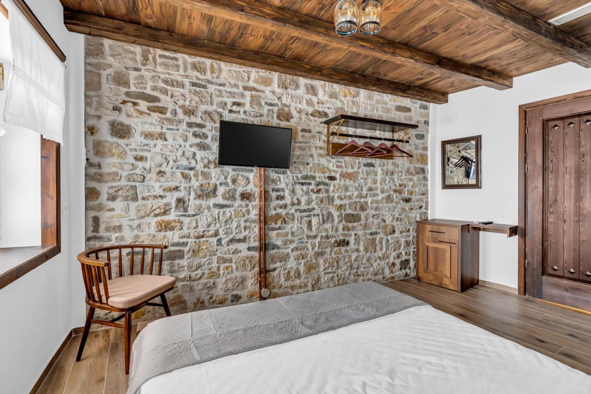 Hotel Bohem Берат Екстер'єр фото