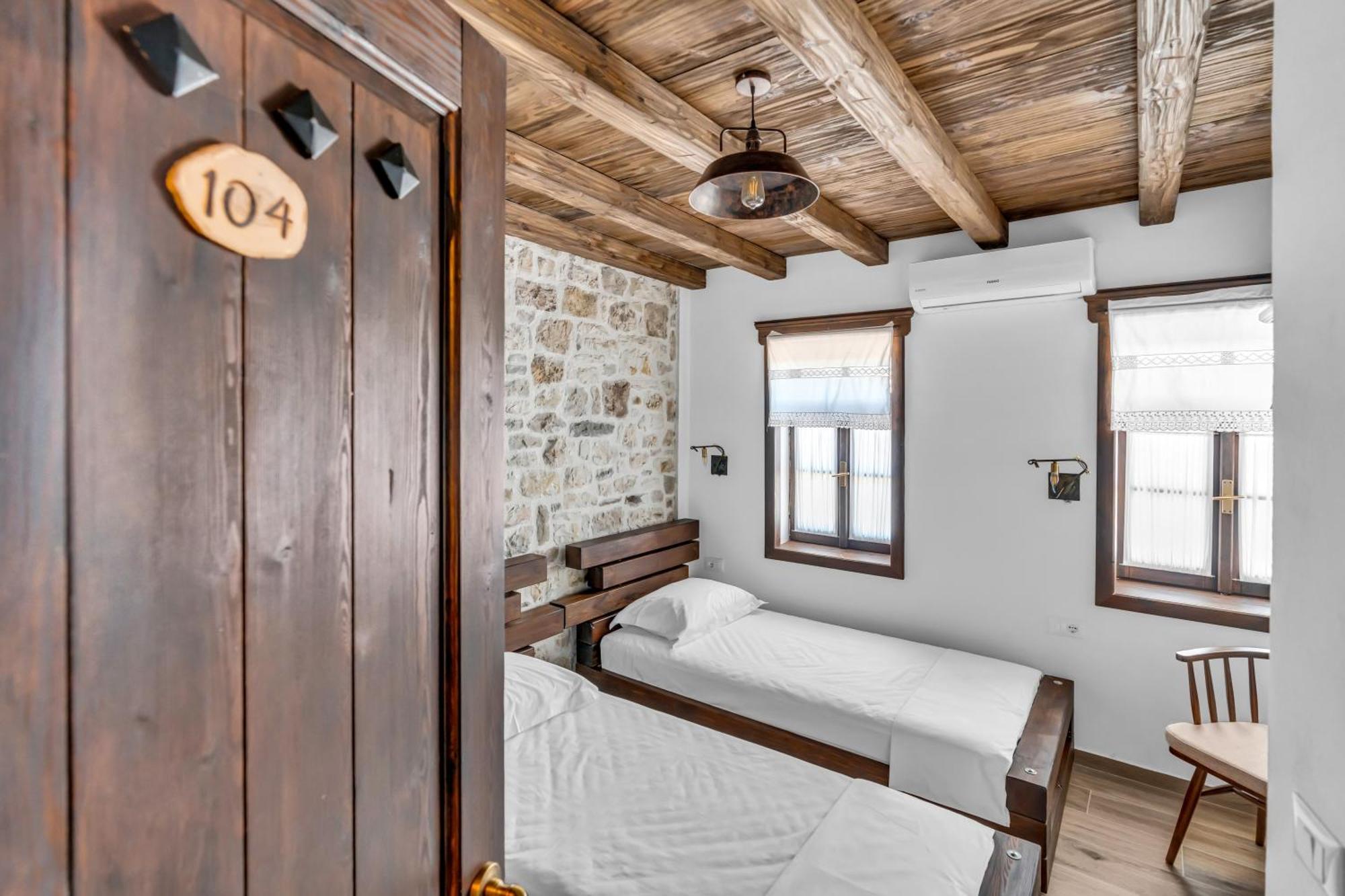Hotel Bohem Берат Екстер'єр фото