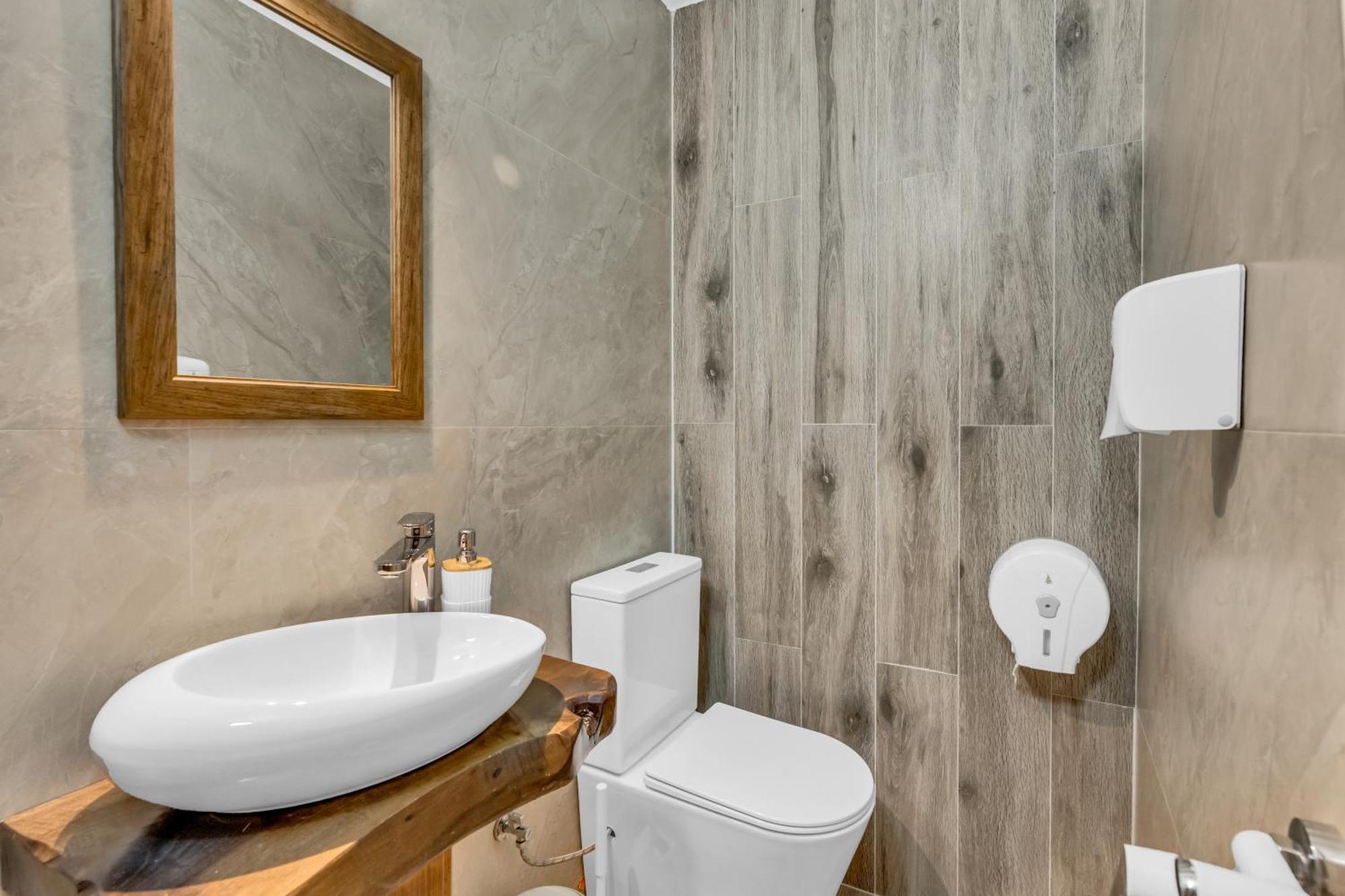 Hotel Bohem Берат Екстер'єр фото
