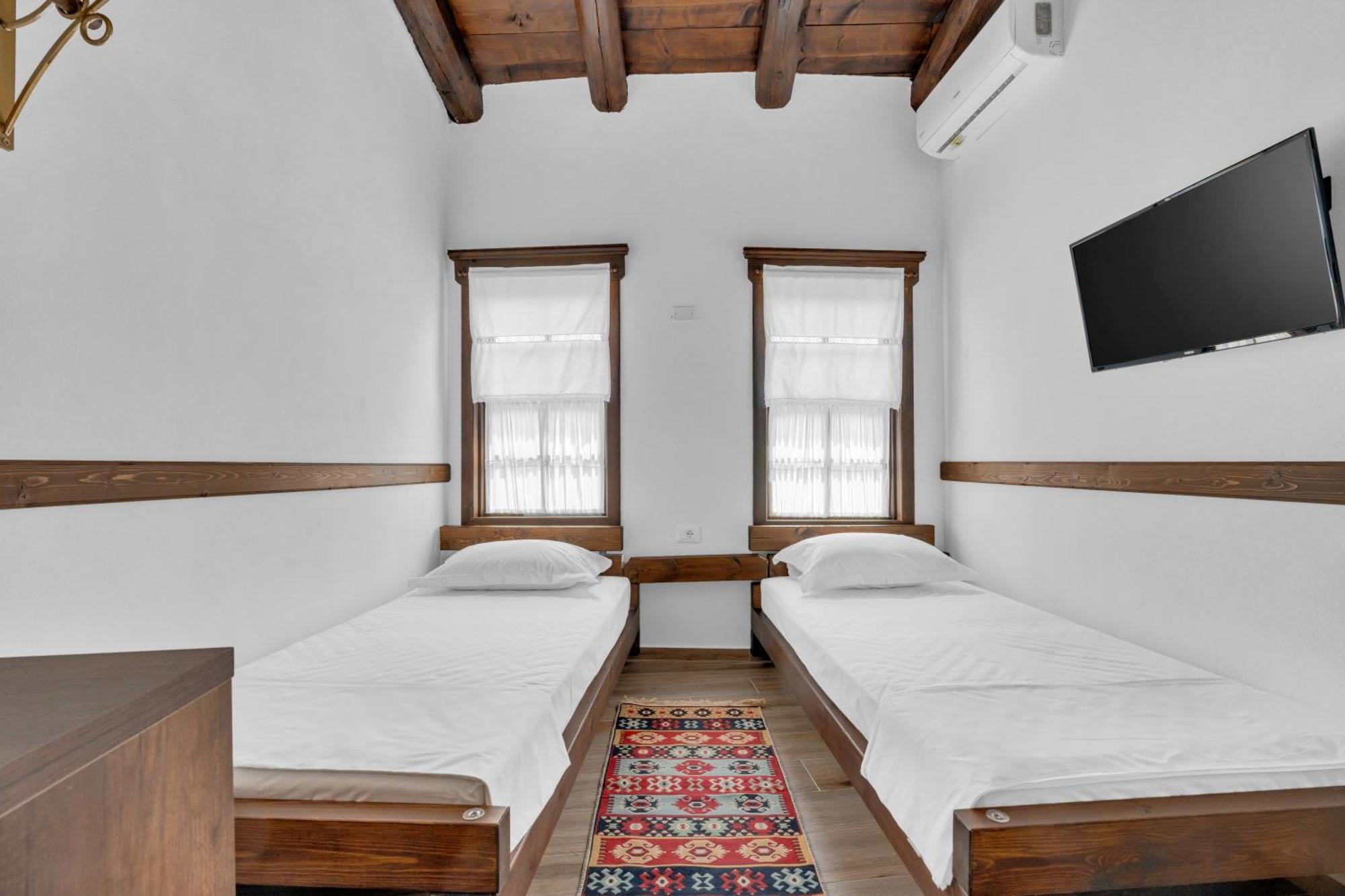 Hotel Bohem Берат Екстер'єр фото