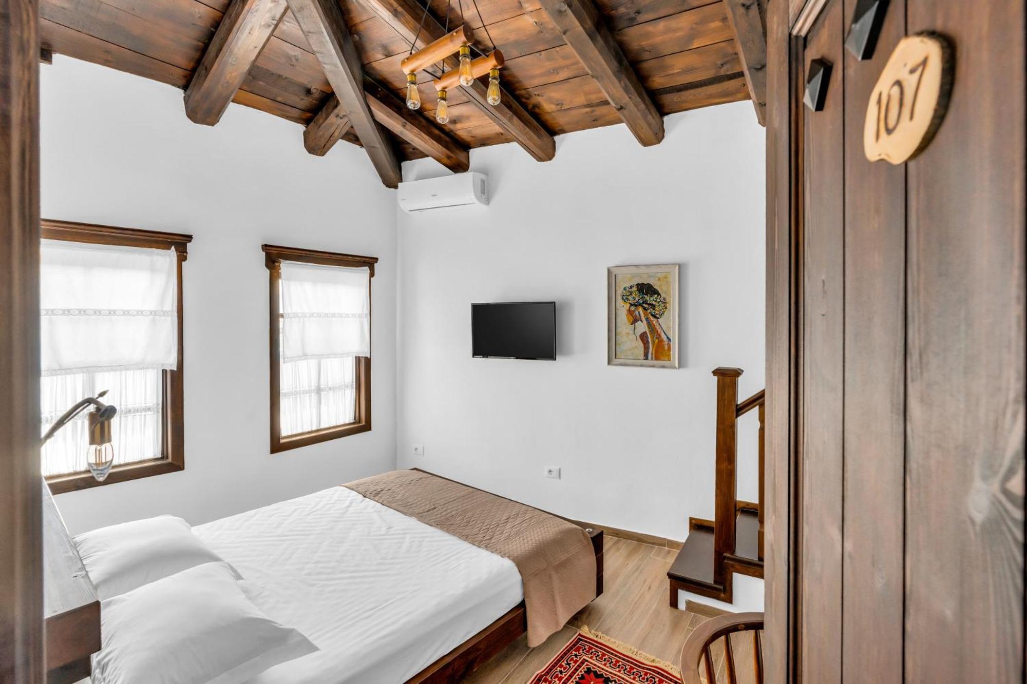 Hotel Bohem Берат Екстер'єр фото
